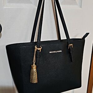 BRAND NEW MICHAEL KORS TOTE